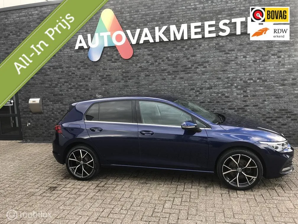 Volkswagen Golf (2022) — foto 1