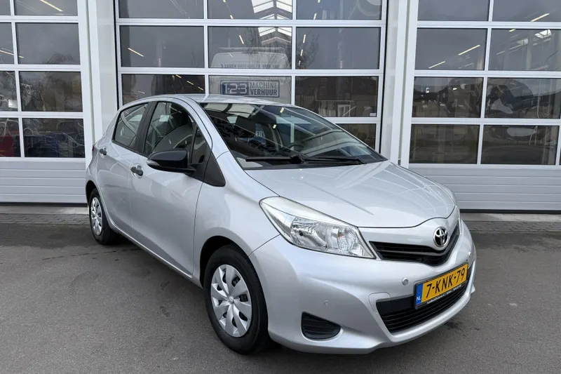Toyota Yaris (2013)