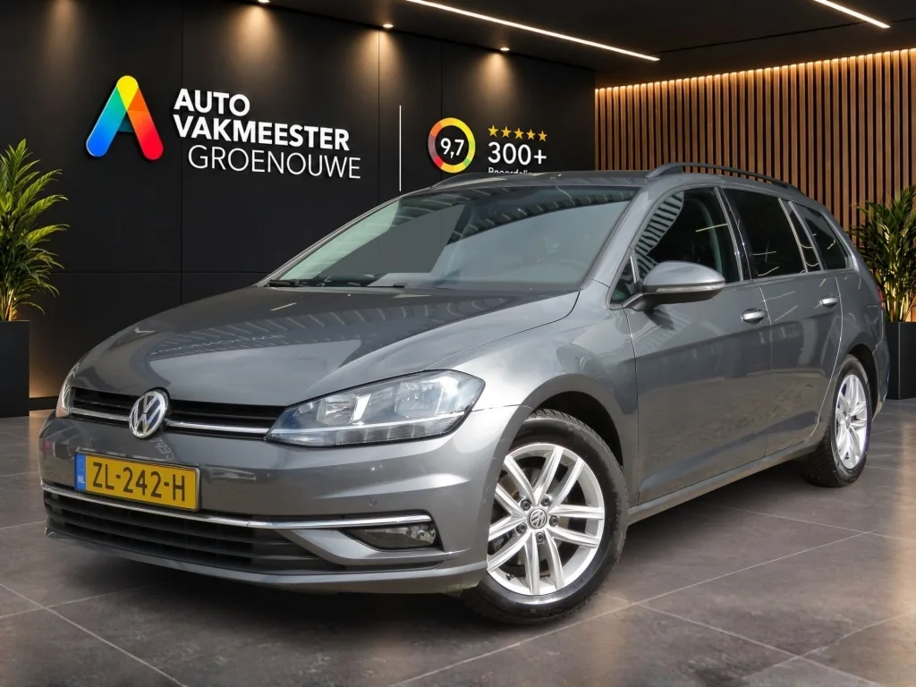 Volkswagen Golf (2018) — foto 1