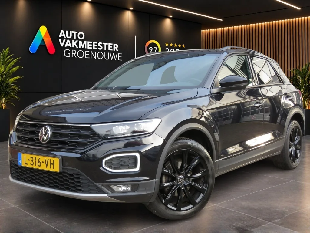 Volkswagen T-Roc (2021) — foto 1