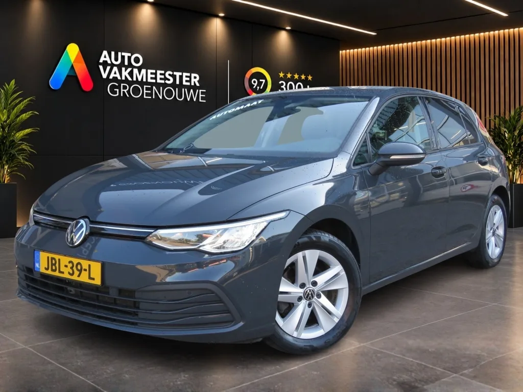 Volkswagen Golf (2020) — foto 1