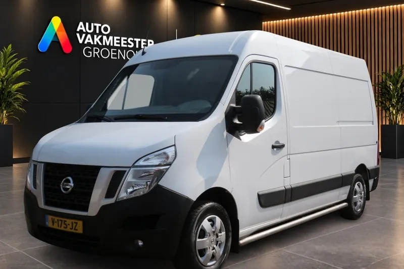 Nissan NV400 (2017)