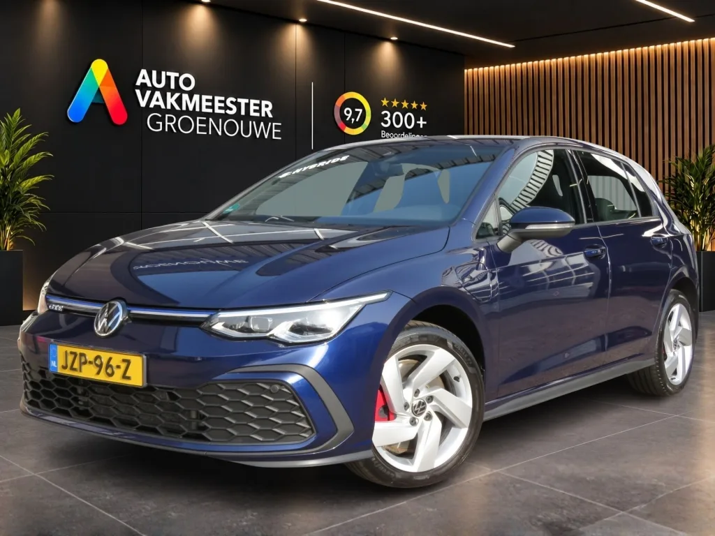 Volkswagen Golf (2021) — foto 1