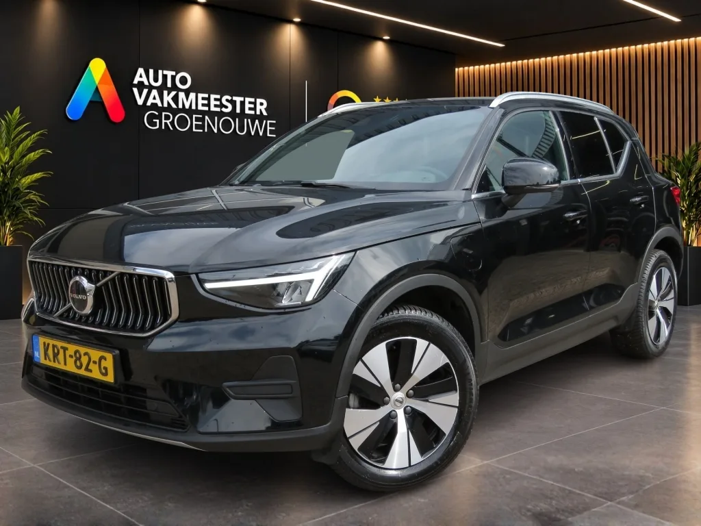 Volvo XC40 (2023) — foto 1