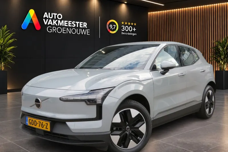 Volvo EX30 (2024)