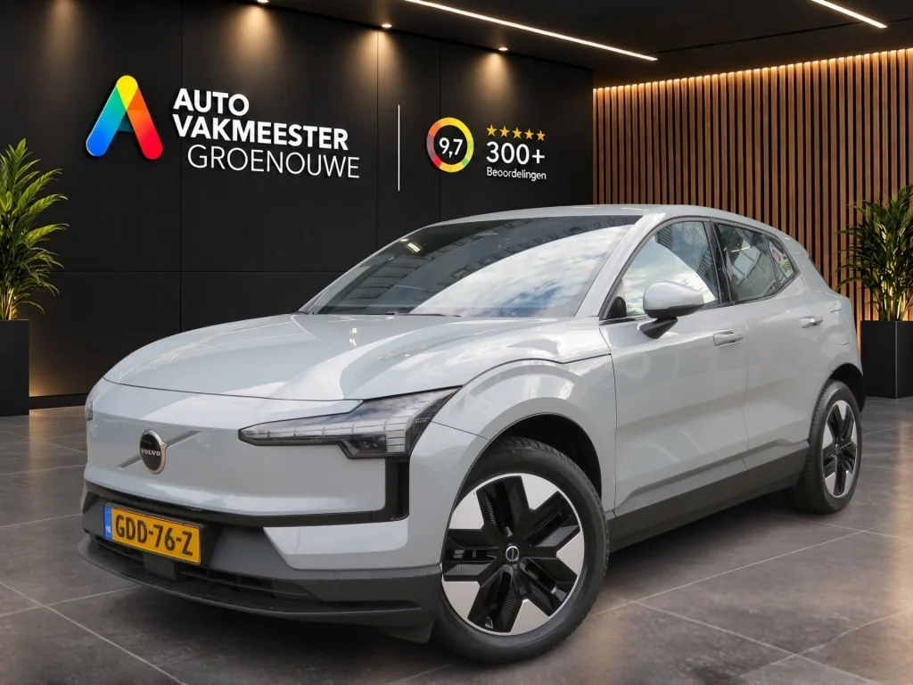 Volvo EX30 (2024) — foto 1