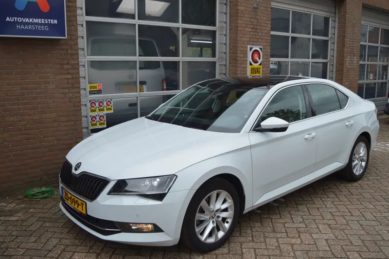 Škoda Superb (2019)