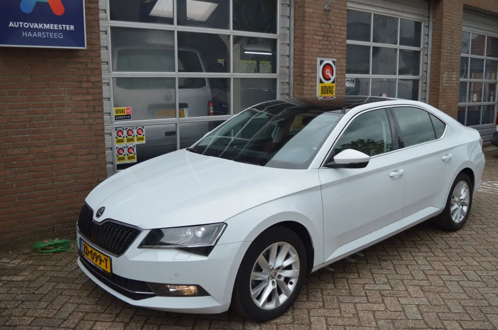 Škoda Superb (2019) — foto 1