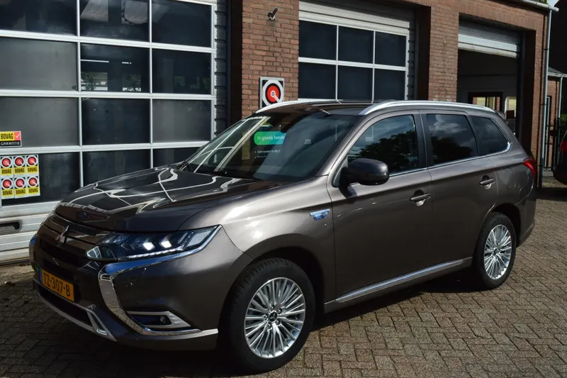 Mitsubishi Outlander (2018)