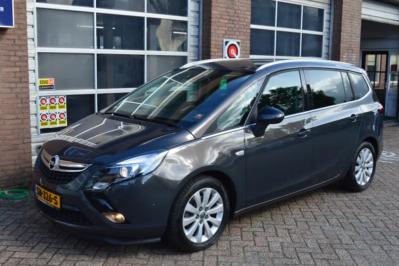 Opel Zafira (2016)