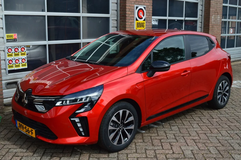 Mitsubishi Colt (2024) — foto 1