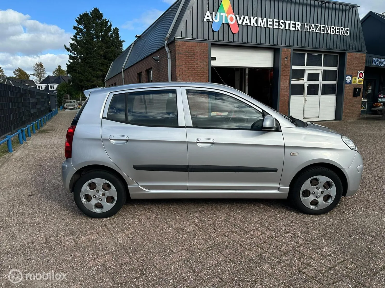 Kia Picanto (2010) — foto 1
