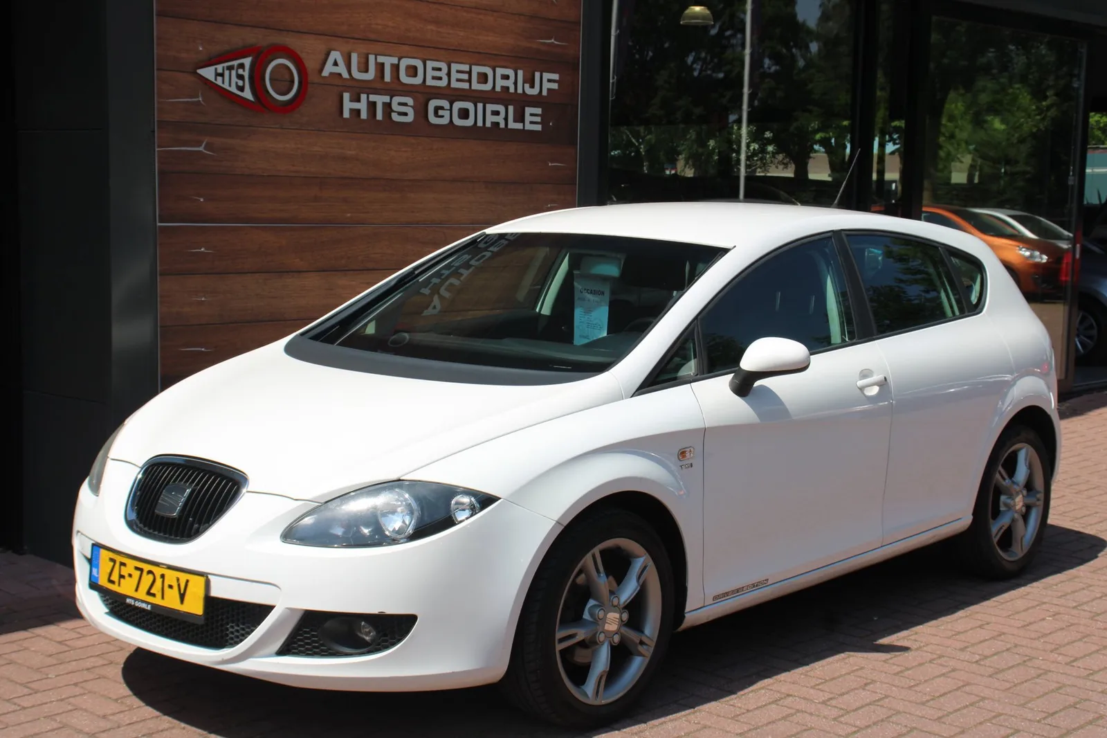 SEAT Leon (2009) — foto 1