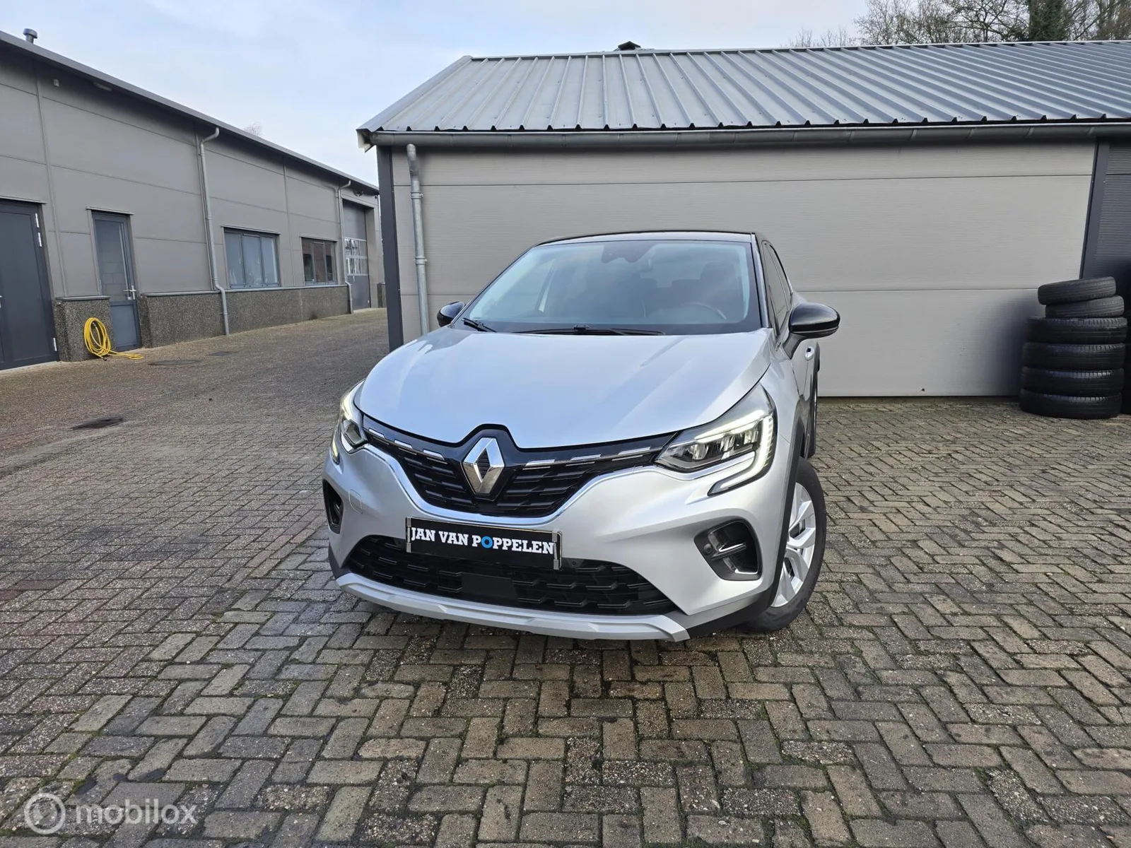 Renault Captur (2020) — foto 1