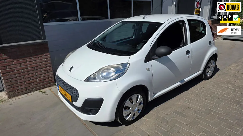 Peugeot 107 (2013) — foto 1