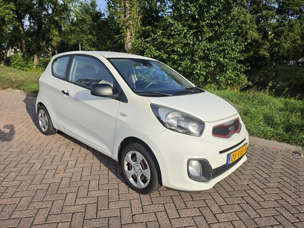 Kia Picanto (2011) — foto 1