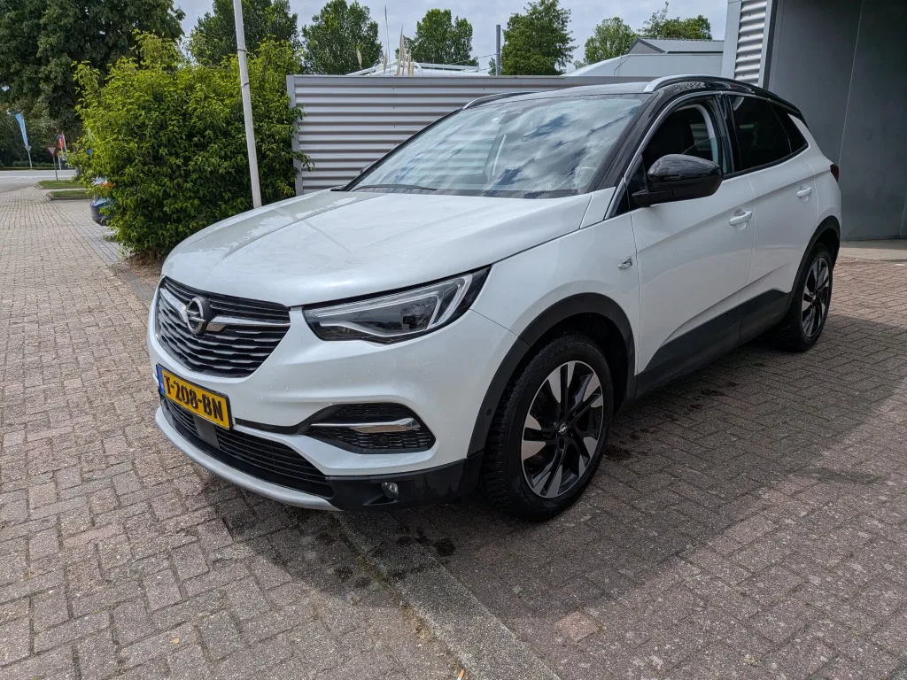 Opel Grandland (2021) — foto 1