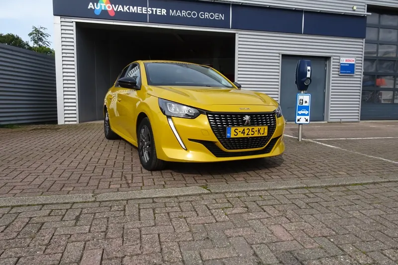 Peugeot 208 (2022)