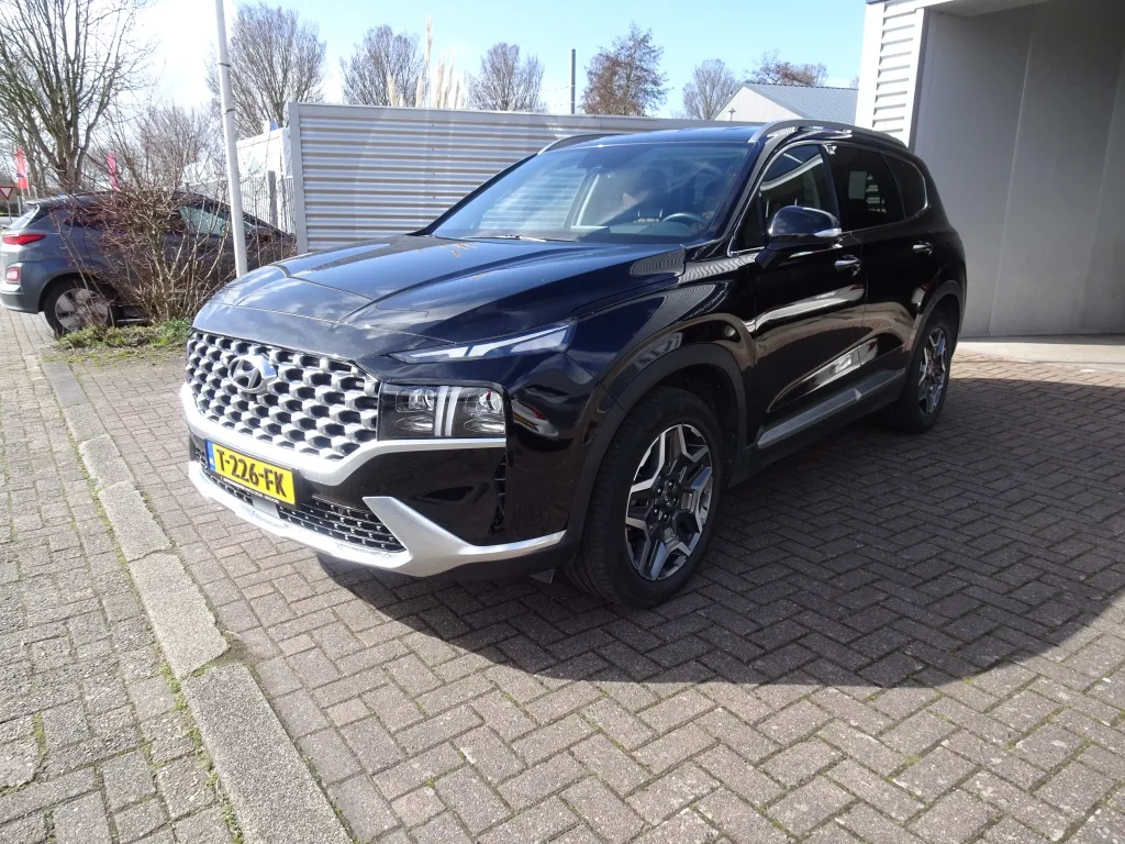 Hyundai Santa Fe (2023) — foto 1