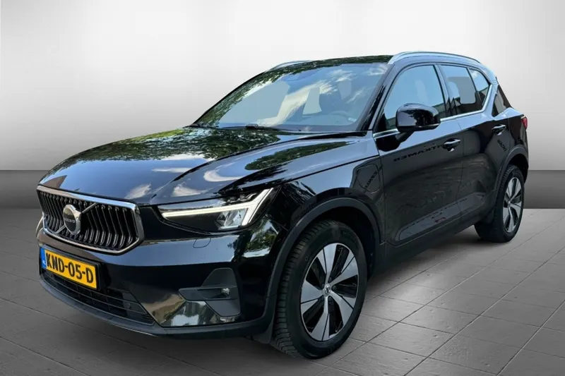 Volvo XC40 (2023)