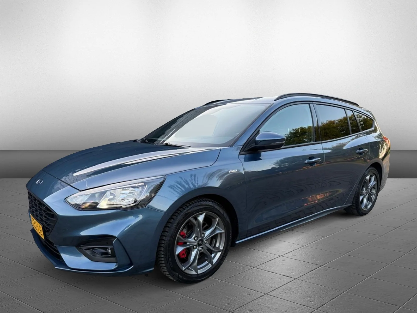 Ford Focus (2021) — foto 1