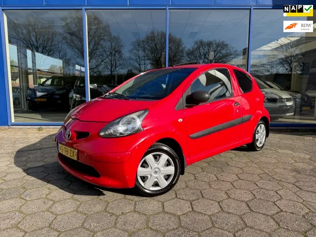 Toyota Aygo (2006) — foto 1