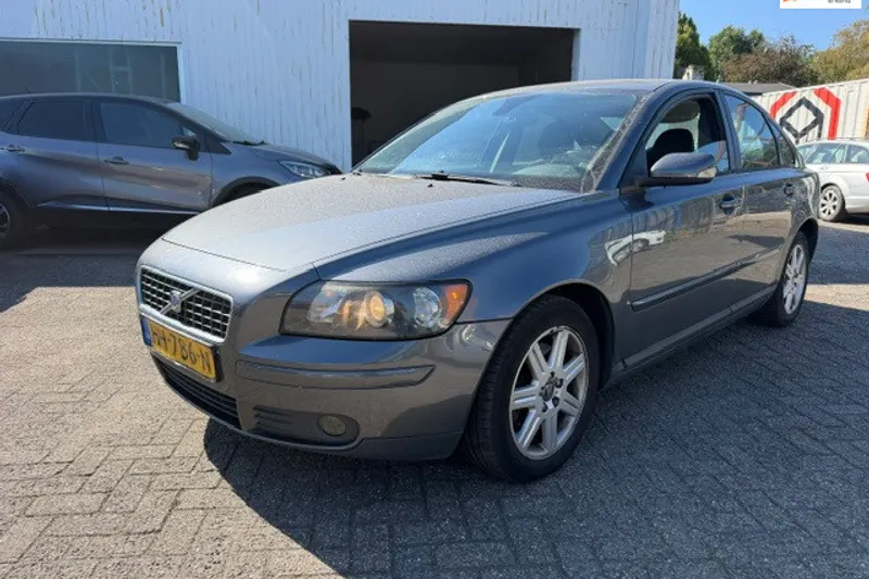 Volvo S40 (2005)