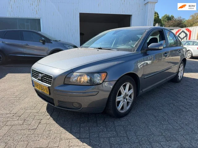 Volvo S40 (2005) — foto 1