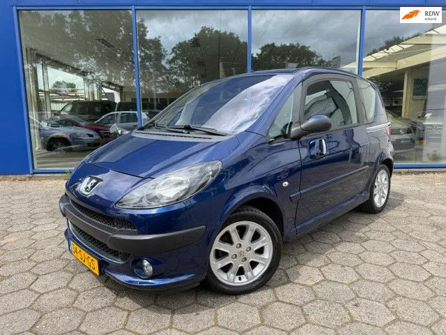 Peugeot 1007 (2006) — foto 1