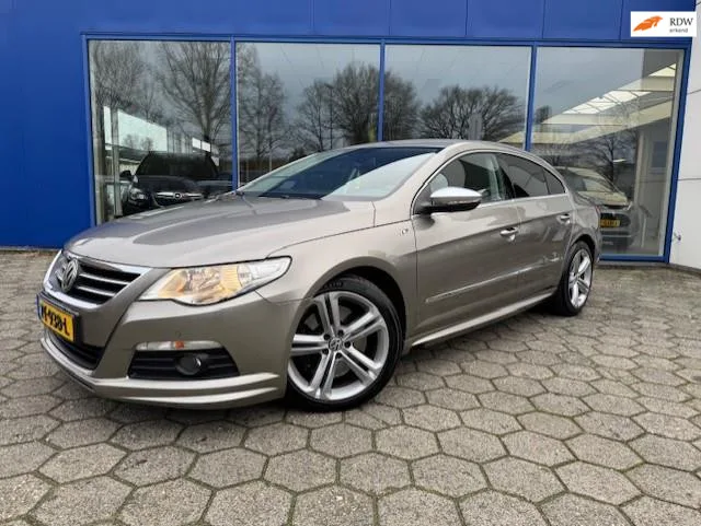 Volkswagen Passat (2011) — foto 1