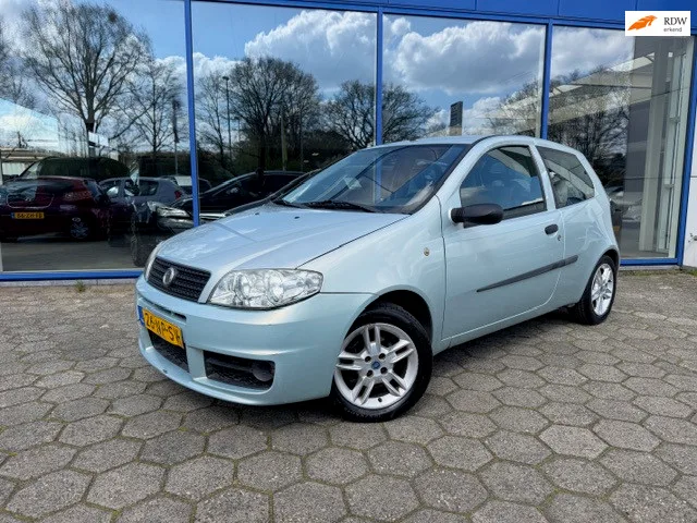 Fiat Punto (2004) — foto 1