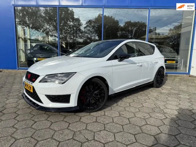 SEAT Leon (2014) — foto 1