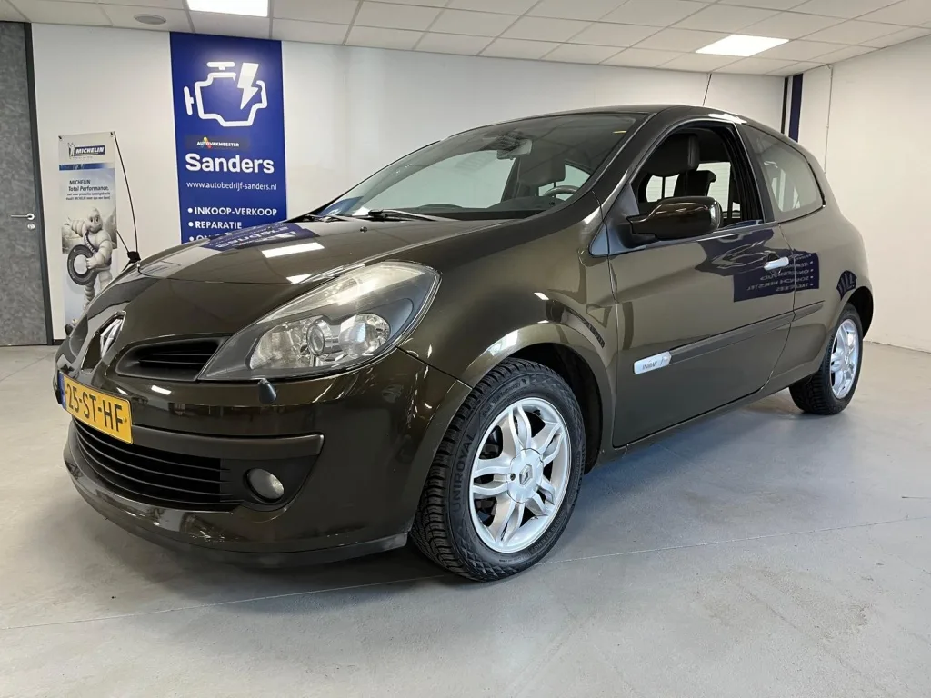 Renault Clio (2006) — foto 1
