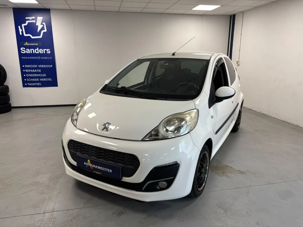Peugeot 107 (2013) — foto 1