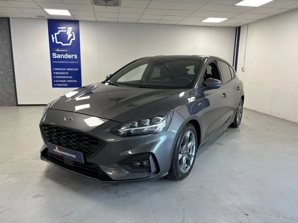 Ford Focus (2020) — foto 1