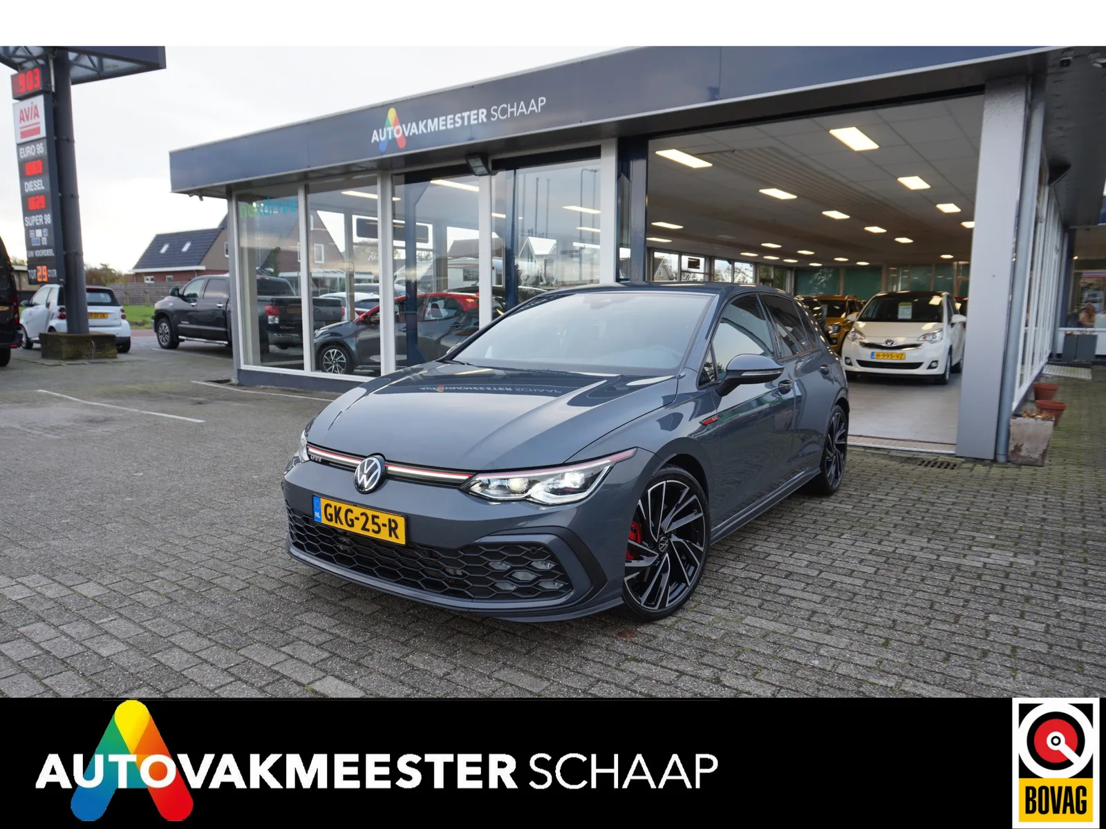 Volkswagen Golf (2023) — foto 1
