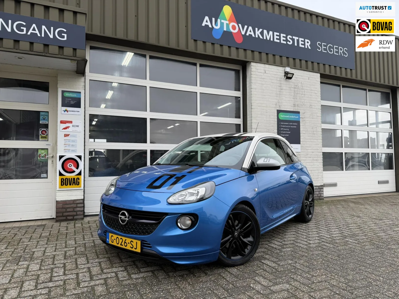 Opel Adam (2016) — foto 1