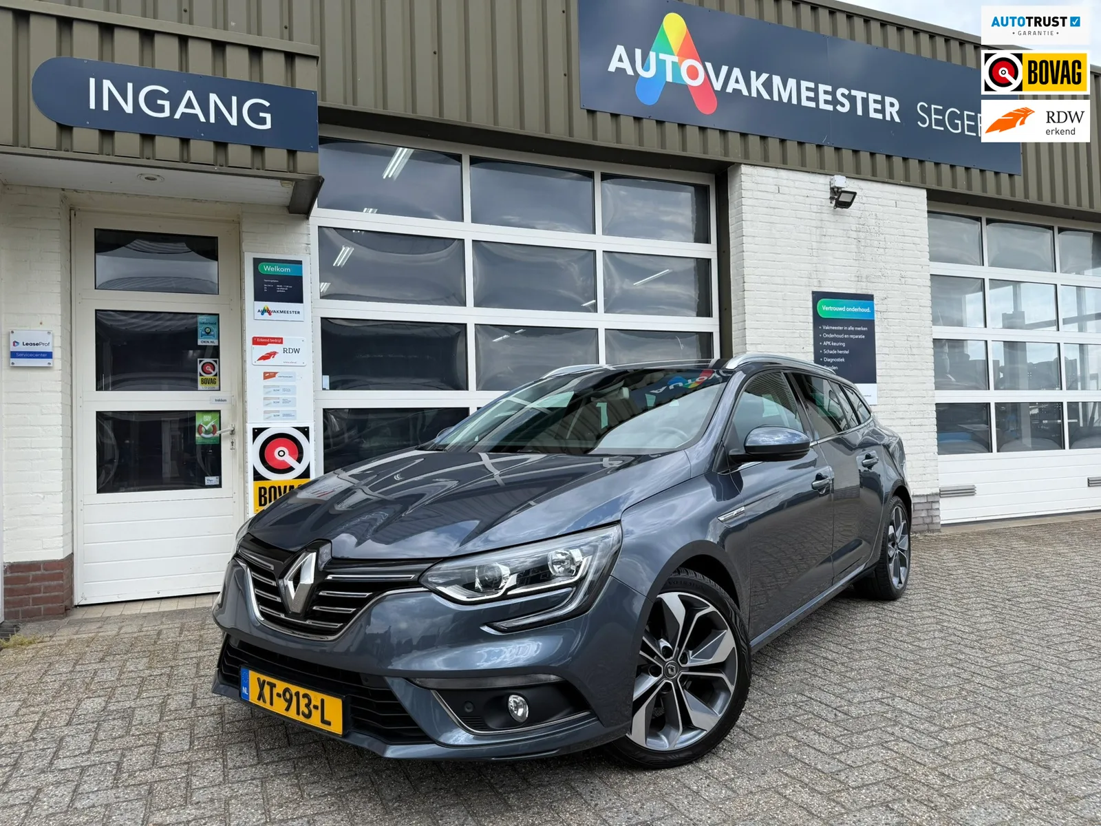 Renault Mégane (2017) — foto 1