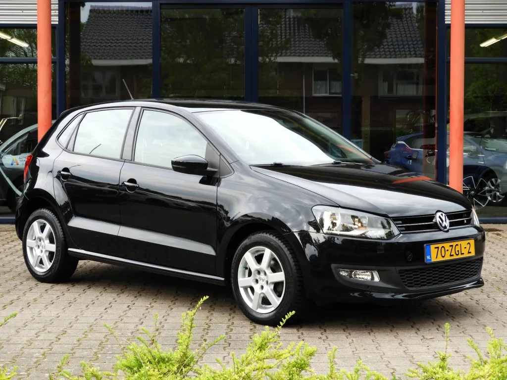 Volkswagen Polo (2013) — foto 1