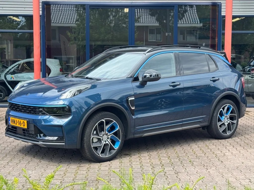Lynk & Co 01 (2025) — foto 1