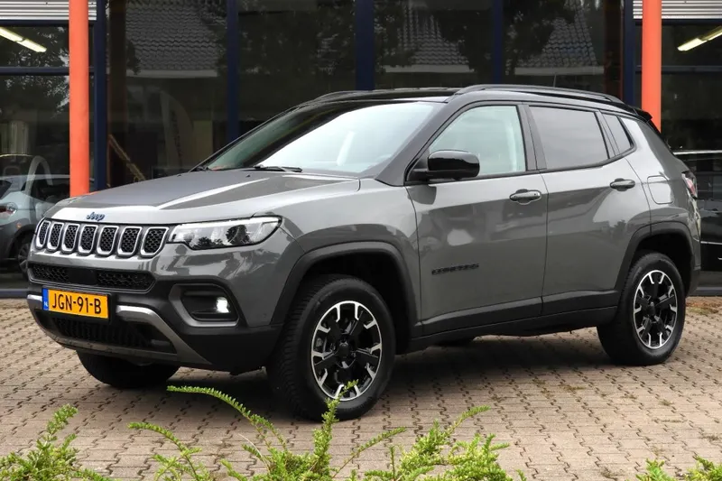 Jeep Compass (2023)