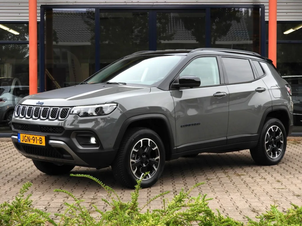 Jeep Compass (2023) — foto 1