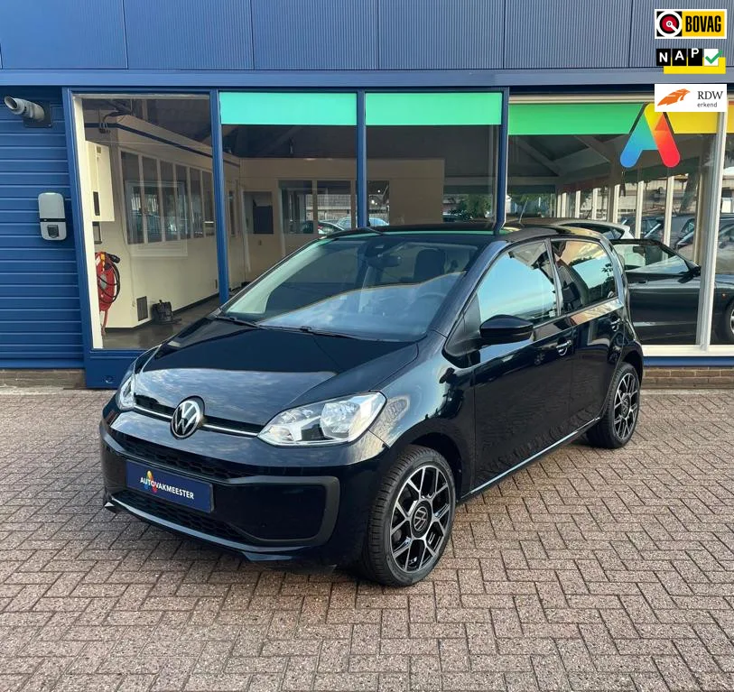 Volkswagen Up! (2022) — foto 1