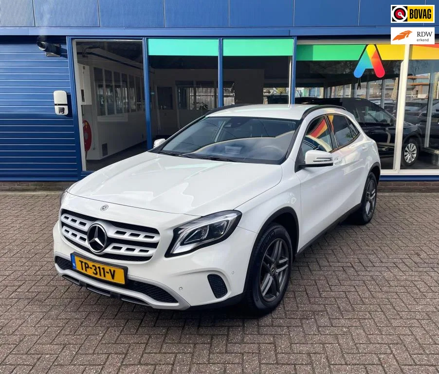 Mercedes-Benz GLA-Klasse (2017) — foto 1