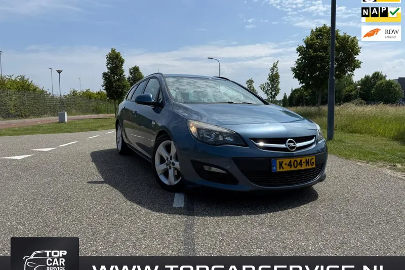 Opel Astra (2012)