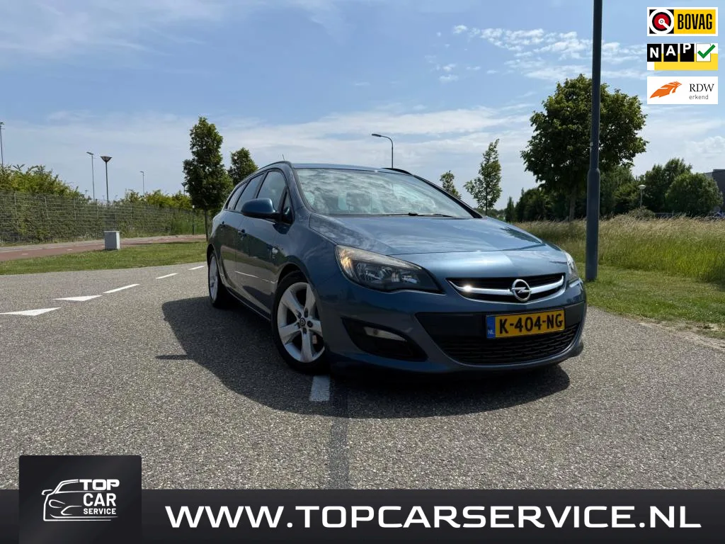 Opel Astra (2012) — foto 1