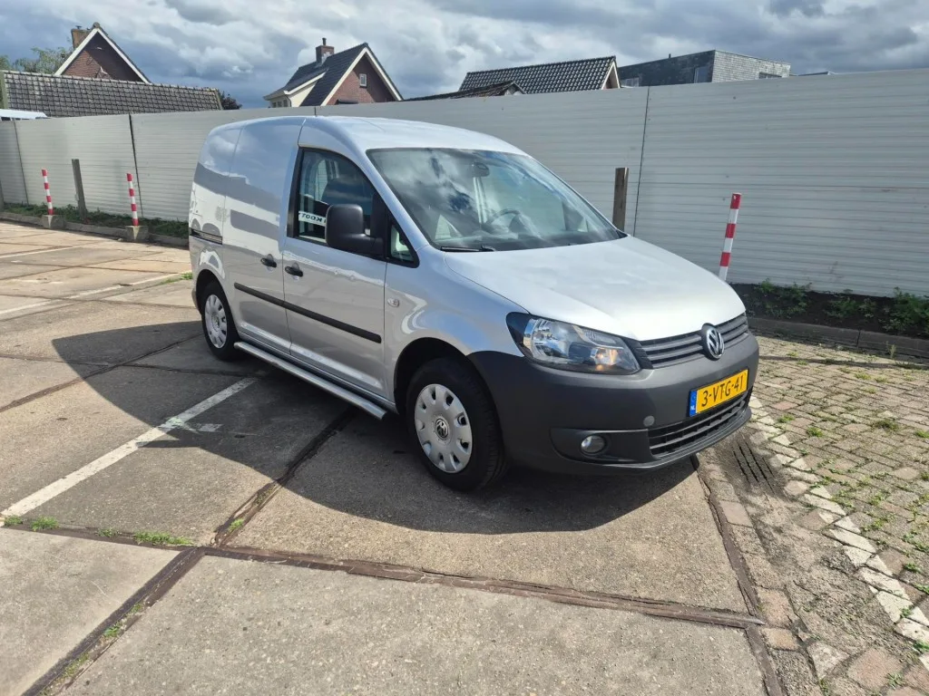 Volkswagen Caddy (2012) — foto 1