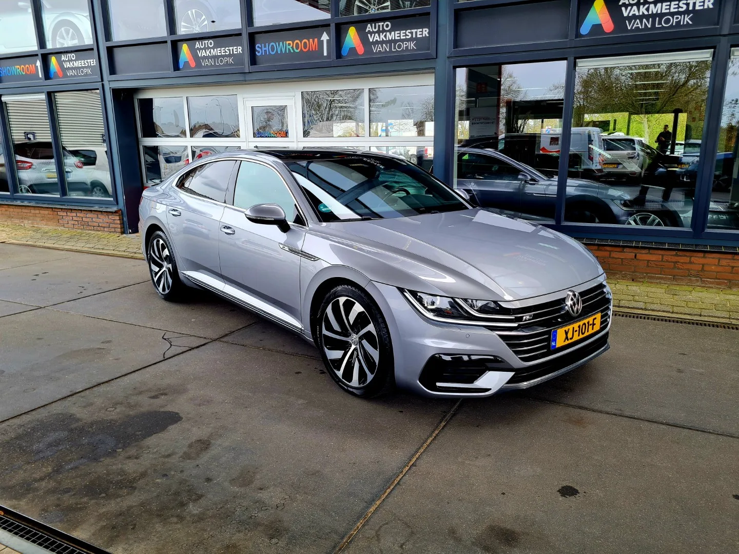 Volkswagen Arteon (2019) — foto 1