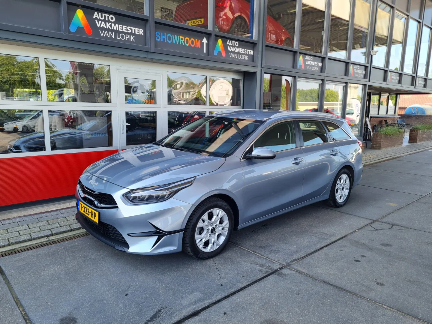 Kia Ceed (2023) — foto 1