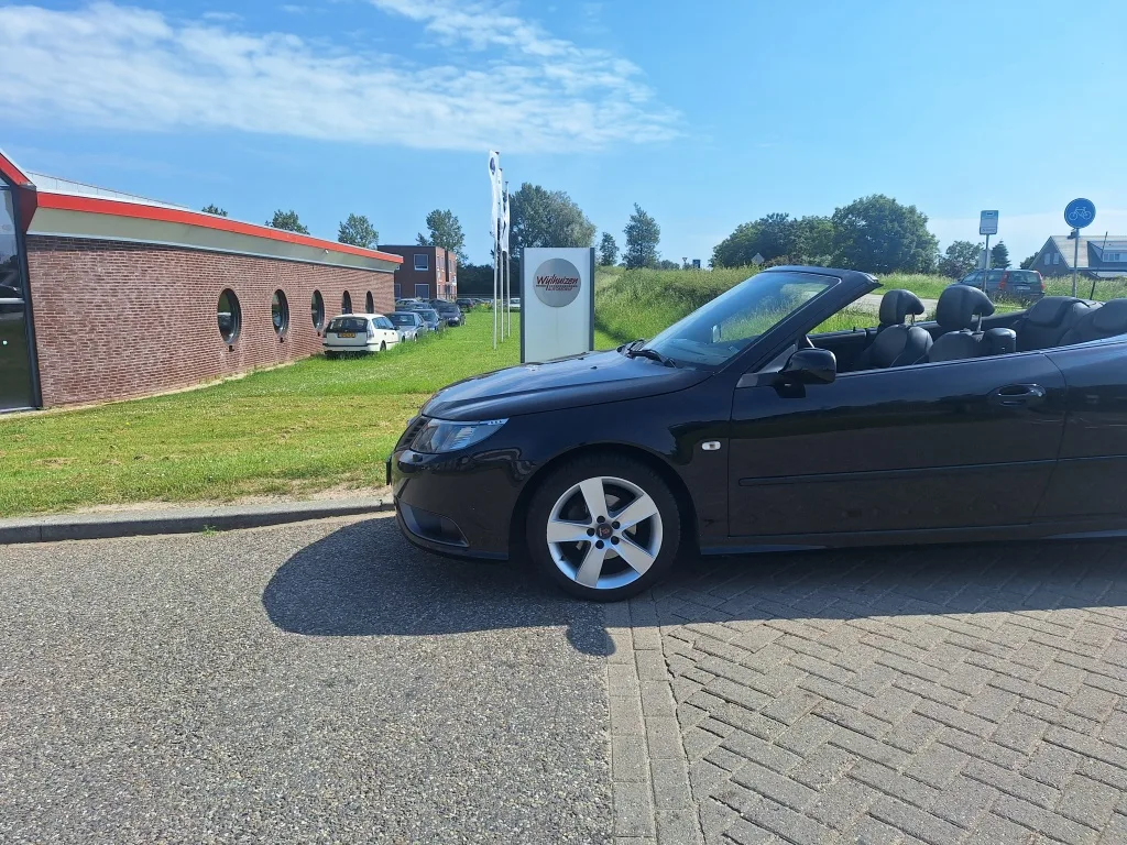 Saab 9-3 (2011) — foto 1